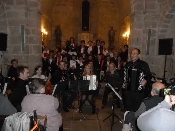 AML87, Symphonia et Poly-songs tous en chur.